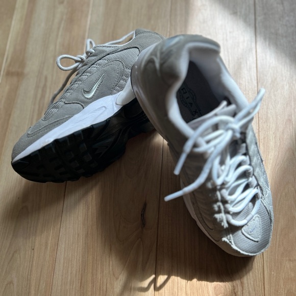 NIKE Air Max Triax Le Grey Suede - Picture 4 of 8